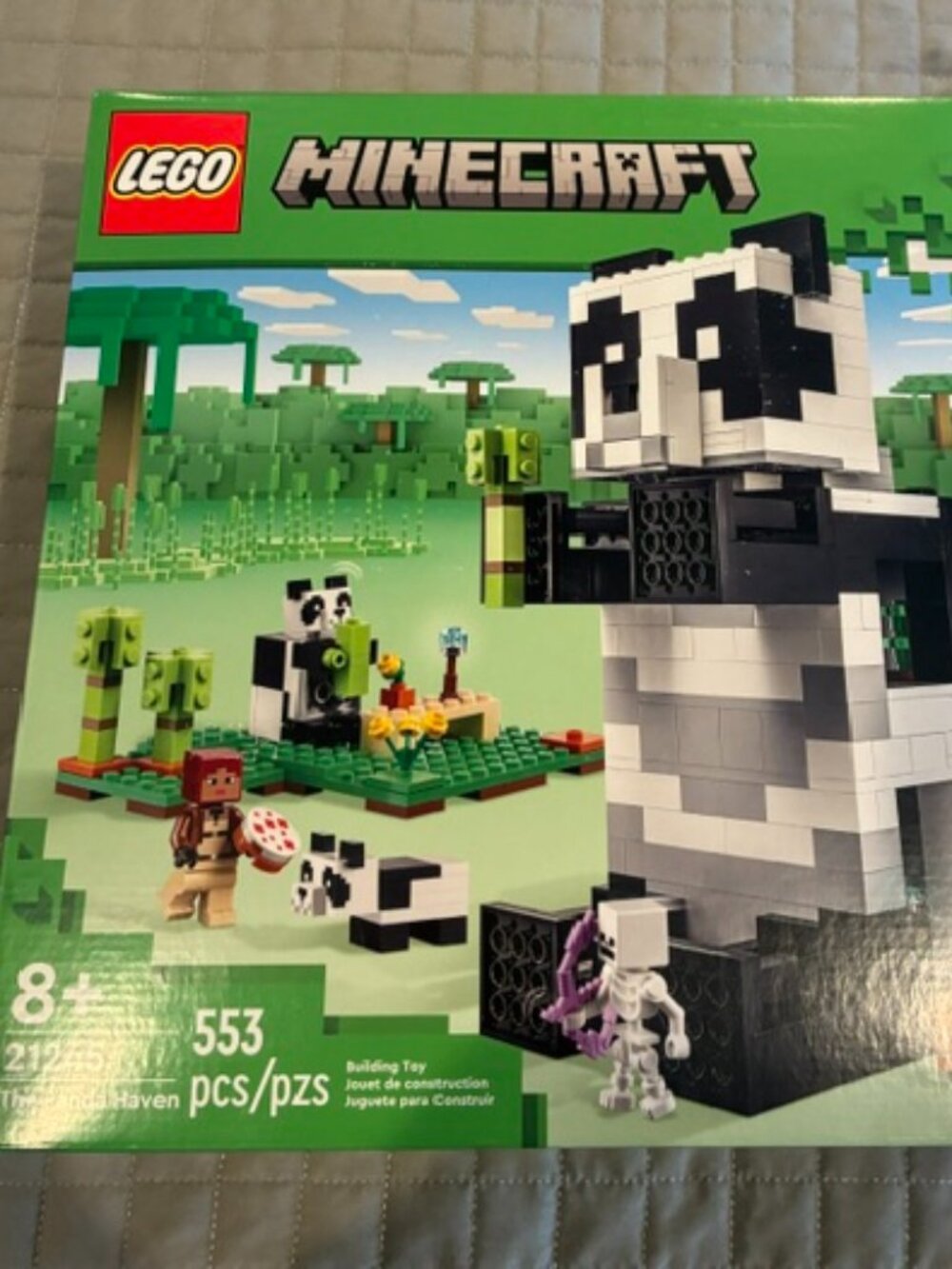 LEGO Minecraft Panda Haven 21245 553 Pieces NEW